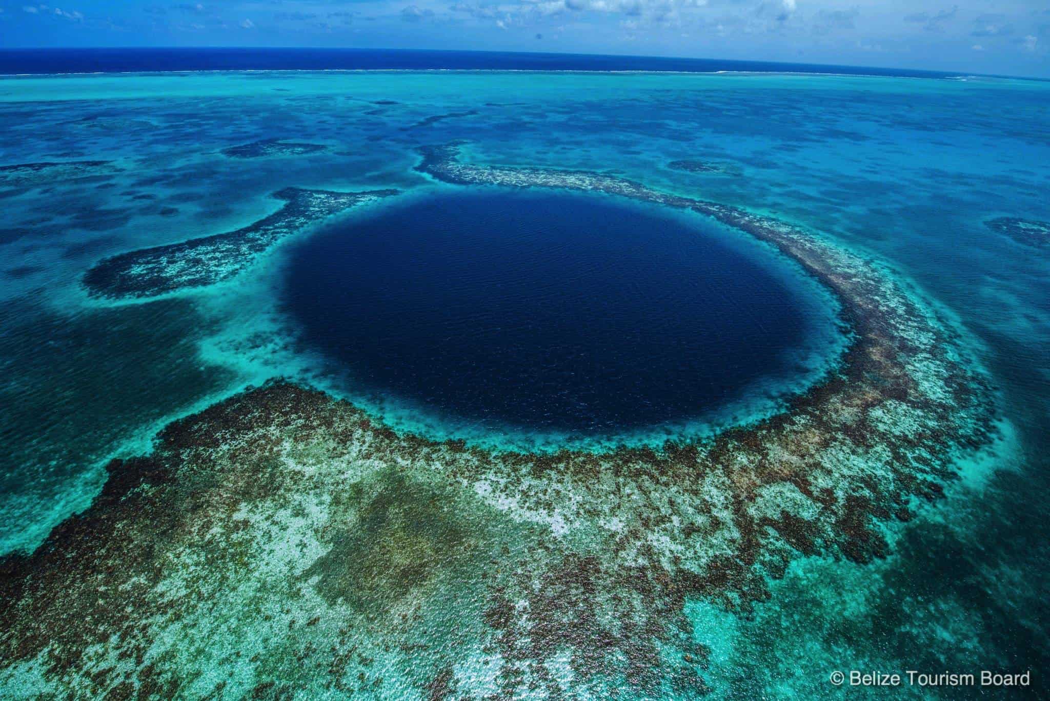 Belize great blue hole diving - Lighthouse Reef tours with Hamanasi Resort
